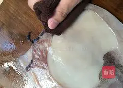 Illustration of how to make squid rolls 3