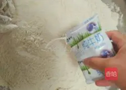 Illustration of how to make pumpkin hair cake 10