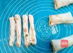 Illustration of how to make scallion, ham and sausage rolls 9