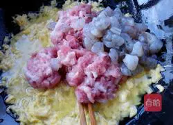 Illustration of how to make a leek box 9