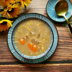 Taro ball and mung bean porridge
