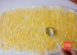 Illustration of how to make coconut milk-flavored flower rolls 10