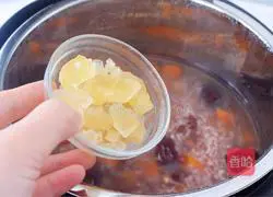 Illustration of how to make nourishing and healthy porridge 11