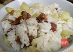 Illustration of how to make potato and sausage braised rice 8