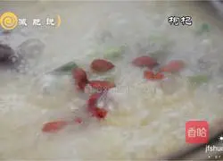 Illustration of how to make sea cucumber and millet low-calorie porridge 4