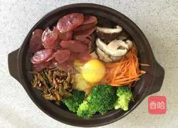 Illustration of how to make sausage claypot rice 5