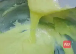 Illustration of how to make brushed cake box 3