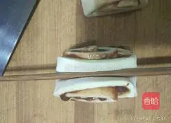 Illustration of how to make bean paste rolls 11