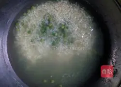 Illustration of how to make pea and rice porridge 4