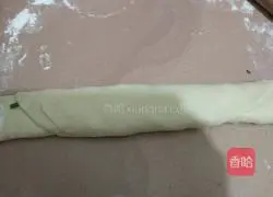 Illustration of how to make chive rolls 11