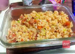 Illustration of how to make red sausage baked rice 7