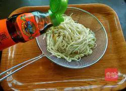 Illustration of how to make cold noodles with mushroom sauce 2