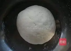 Illustration of how to make homemade flower rolls 3