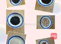 Illustration of how to make black rice porridge 1