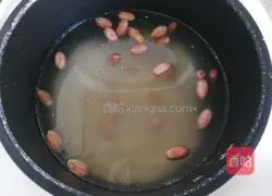 Peanut Chicken Quinoa Porridge Recipe Illustration 9