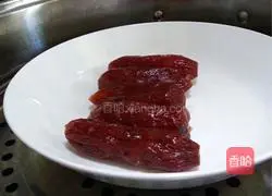 Illustration of how to make sausage clay pot rice 2