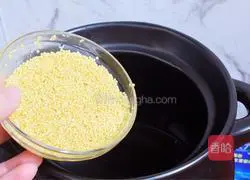 Illustration of how to make millet red medicine porridge 3