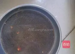 Illustration of how to make braised noodles with garlic moss 7