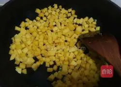 Illustration of how to make fried steamed buns 6