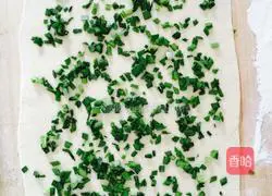 Illustration of how to make chive flower rolls 5