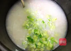 Illustration of how to make cucumber and minced meat porridge 8