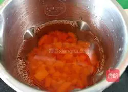 Illustration of how to make rice carrot porridge 9