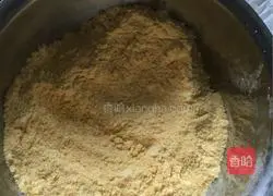 Illustration of how to make corn steamed buns 1