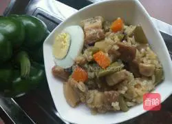 Illustration of how to make clay pot rice with vegetables and pork belly 9
