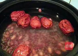 Illustration of how to make blood-tonifying porridge 3