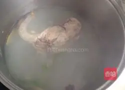 Illustration of how to make spicy rice noodles with minced meat 11