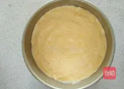 Illustration of how to make pumpkin hair cake 8