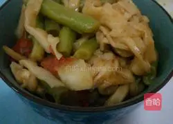 Illustration of how to make braised potato and beans noodles 13