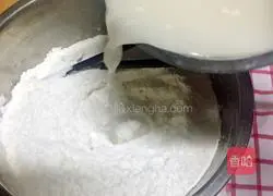 Illustration of how to make scallion rolls 5