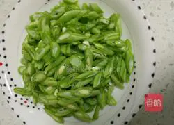 Beans, diced braised noodles Practice illustration 2