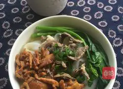 Illustration of how to make rice noodles with shredded pork and shiitake mushrooms 11