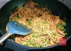 Illustration of how to make braised beans and noodles 10