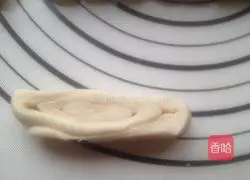 Illustration of how to make Baibai fat fat hair with small curls 8