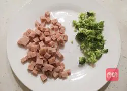 Illustration of how to make macaroni 2