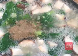 Illustration of how to make mushroom and millet porridge 11