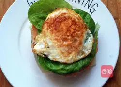 Illustration of how to make shrimp burger 9