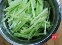 Illustration of how to make plain cold noodles 2