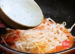  Illustration of how to make tomato and enoki mushroom risotto 9