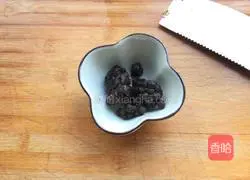 Illustration of how to make asparagus in oil with seaweed steamed buns 7