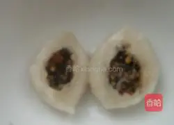 Illustration of making homemade black sesame Yuanxiao 24