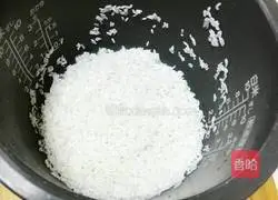 Illustration of Sichuan Sausage and Mushroom Braised Rice 7