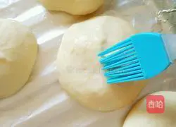 Illustration of how to make Polish super-soft all-purpose hamburger buns 10