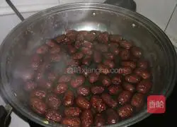 Illustration of how to make yellow rice wotou 1