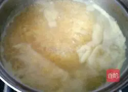 Illustration of how to make banana millet porridge 4