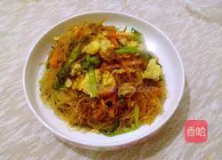 Illustration of how to make fried rice noodles 9