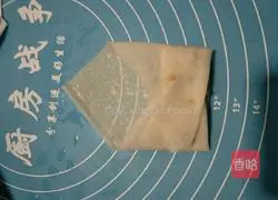 Illustration of how to make spring rolls 13